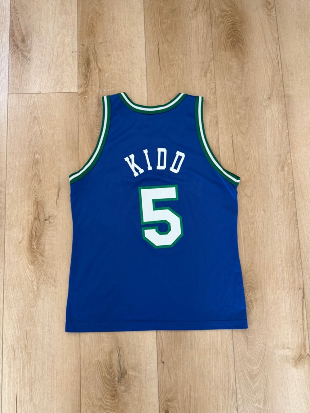 Vintage Champion Jason Kidd Dallas Mavericks Jersey. Size 44/L.
